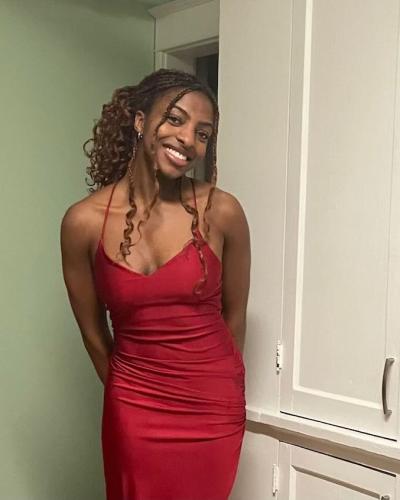 A profile picture of Cornell Writing Centers tutor Nnenna Ochuru.