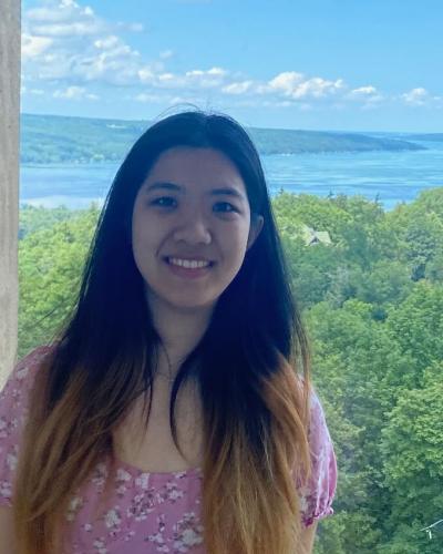 A profile picture of Cornell Writing Centers tutor Sia Gu. 